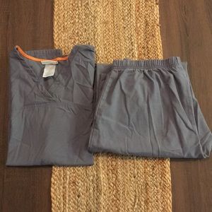 Used Women Scrub Suit